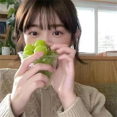 不羁的美女海报
