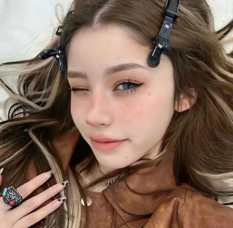 红髅海报